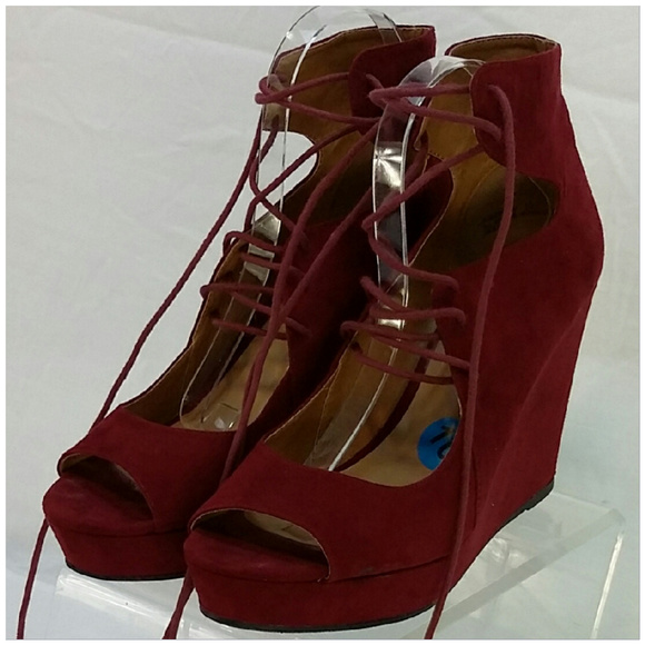 BAMBOO Shoes - BAMBOO, "PARKER" Platform Wedges, size 10